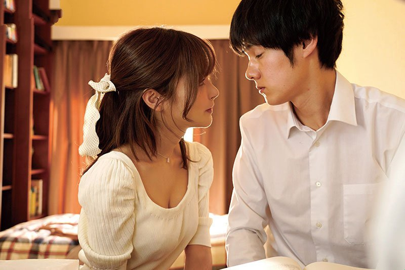 การเรี่ยไรทางเพศจากครูสอนพิเศษสาวหน้าอกใหญ่